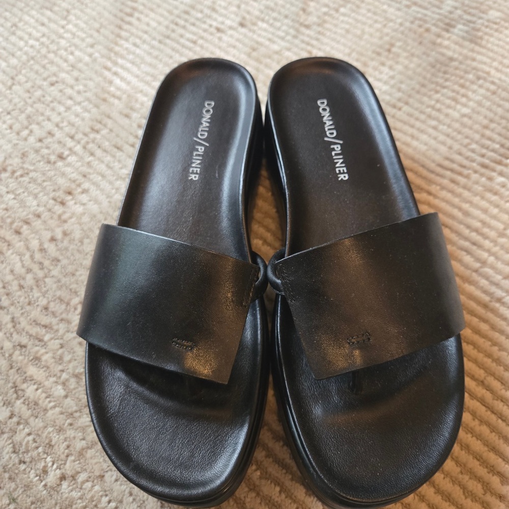 Donald J. Pliner Black Slide Sandals